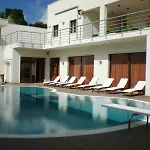 Majesty 4*