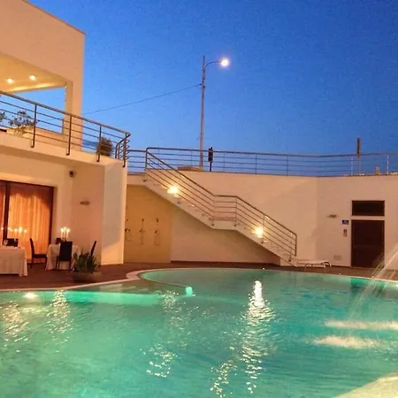 Hotell Majesty 4*