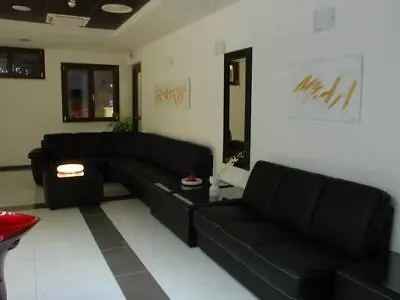 Majesty فندق ألبيروبيللو